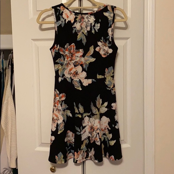 Forever 21 dress - Picture 2 of 2